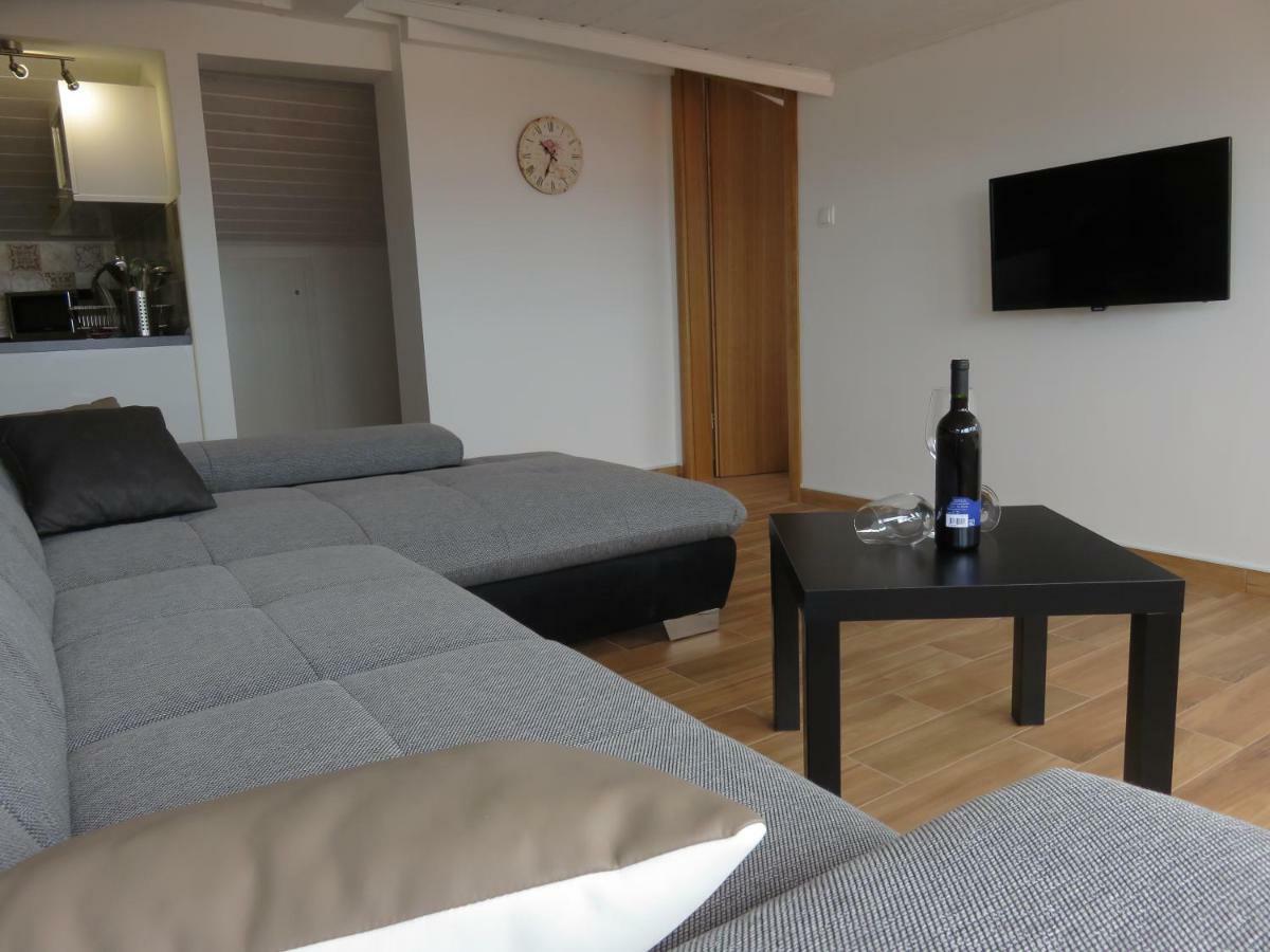 Apartments Casper 诺维·维诺多尔斯基 外观 照片